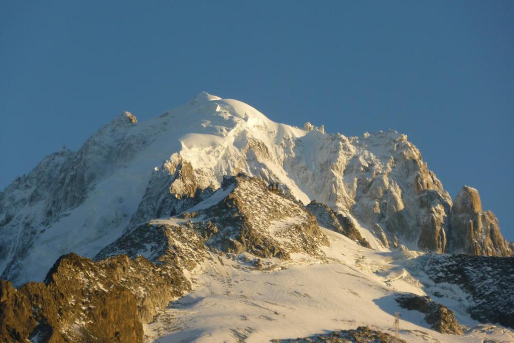 Hotel Restaurant La Couronne Chamonix Dış mekan fotoğraf