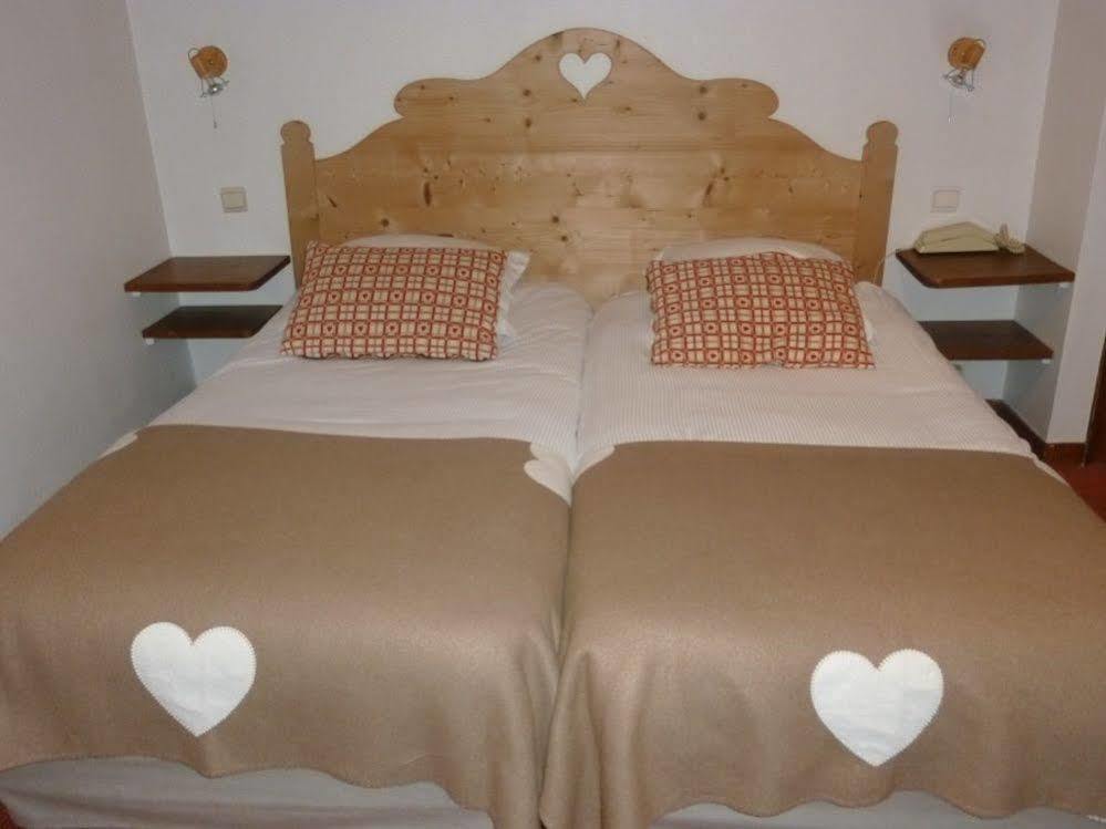 Hotel Restaurant La Couronne Chamonix Dış mekan fotoğraf